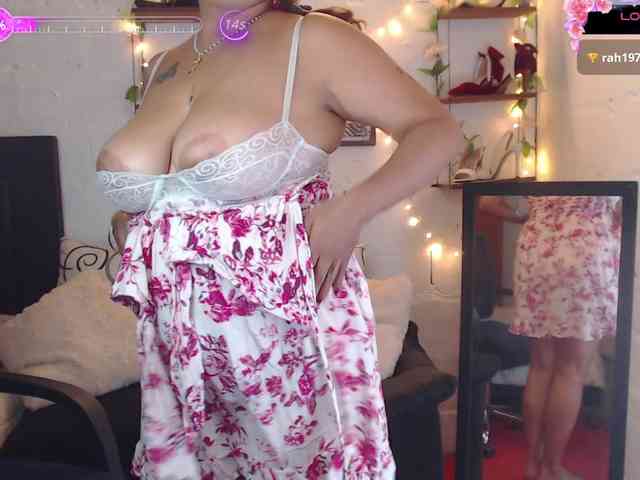 missrosariostepmoan webcam