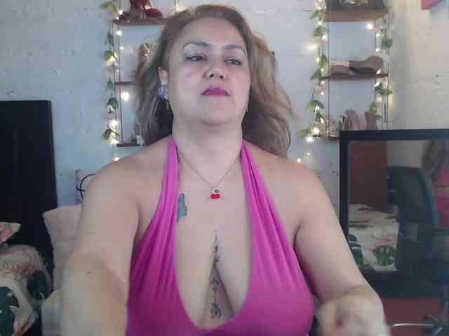 missrosariostepmoan webcam