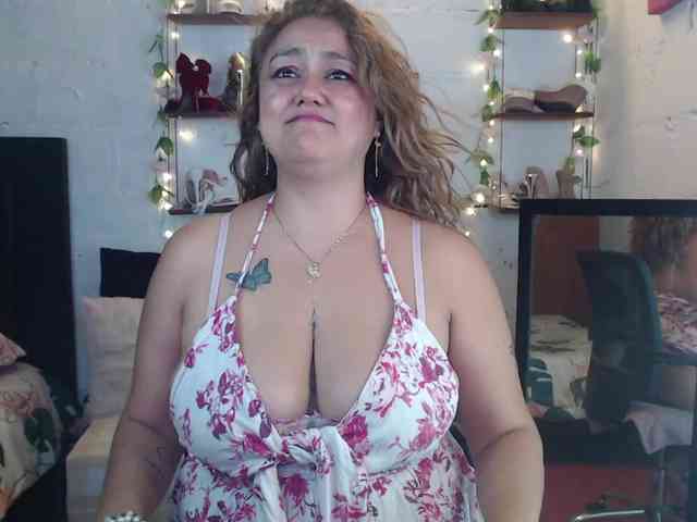 missrosariostepmoan webcam