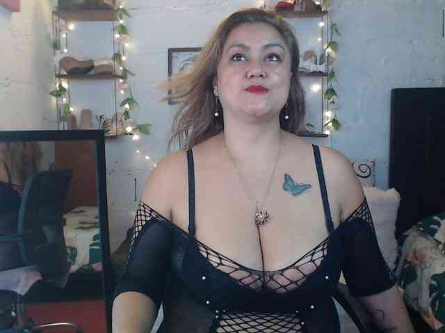 missrosariostepmoan webcam