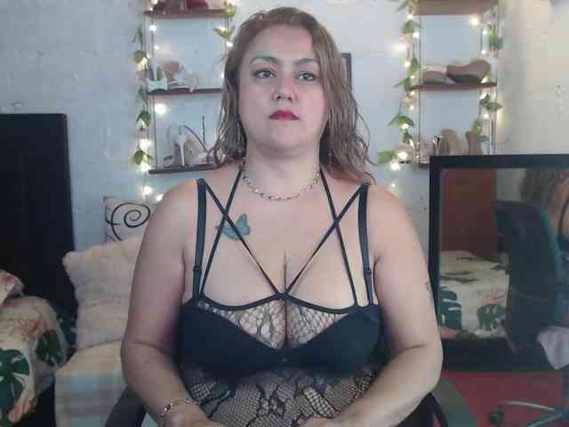 missrosariostepmoan webcam