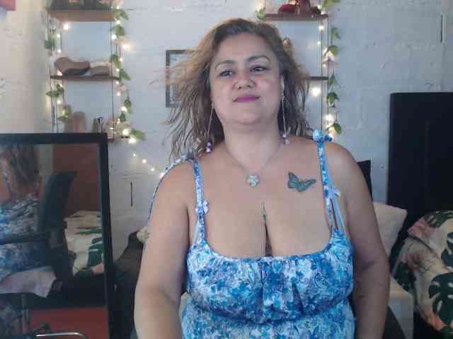 missrosariostepmoan webcam