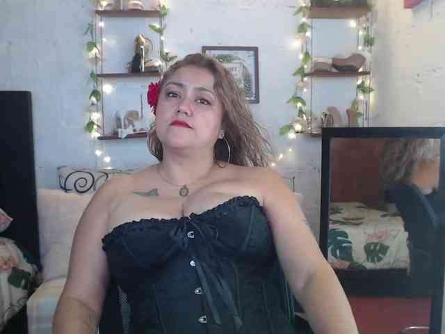 missrosariostepmoan webcam