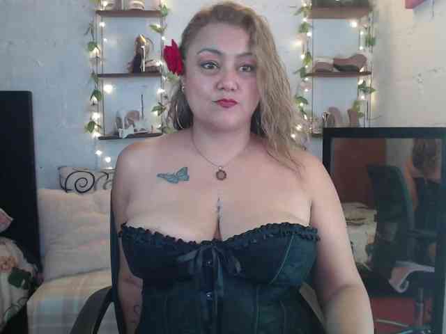 missrosariostepmoan webcam