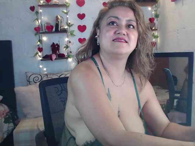 missrosariostepmoan webcam