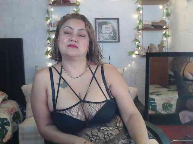 missrosariostepmoan webcam