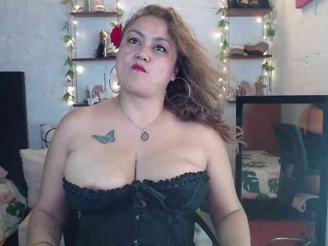 missrosariostepmoan webcam
