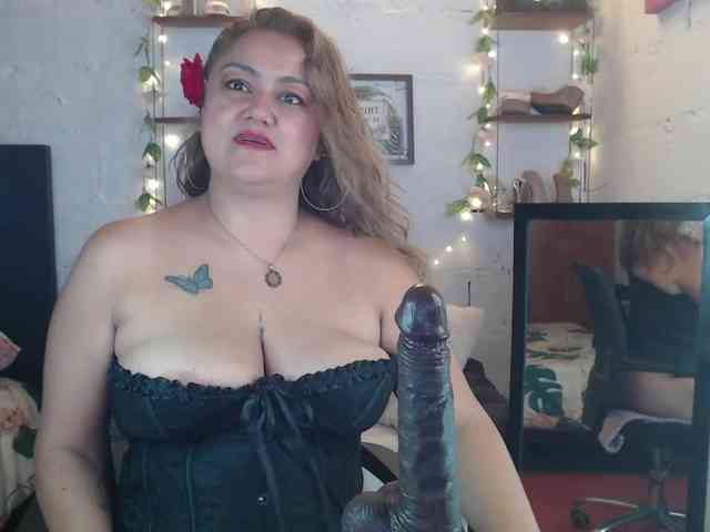 missrosariostepmoan webcam