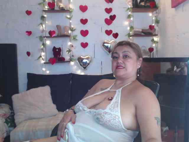 missrosariostepmoan webcam