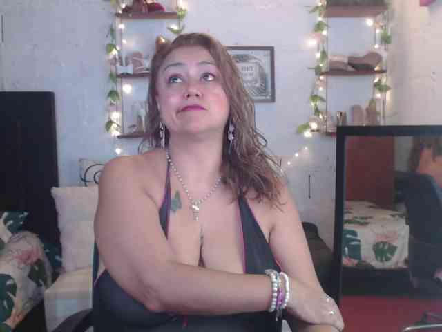 missrosariostepmoan webcam