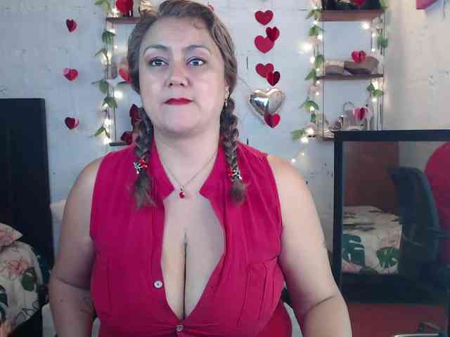 missrosariostepmoan webcam
