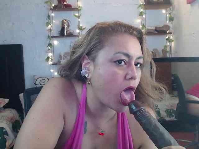 missrosariostepmoan webcam