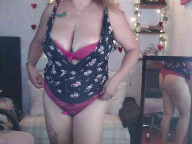 missrosariostepm... Live Webcam on BongaCams