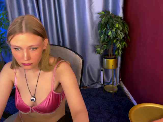 ashley_divine webcam