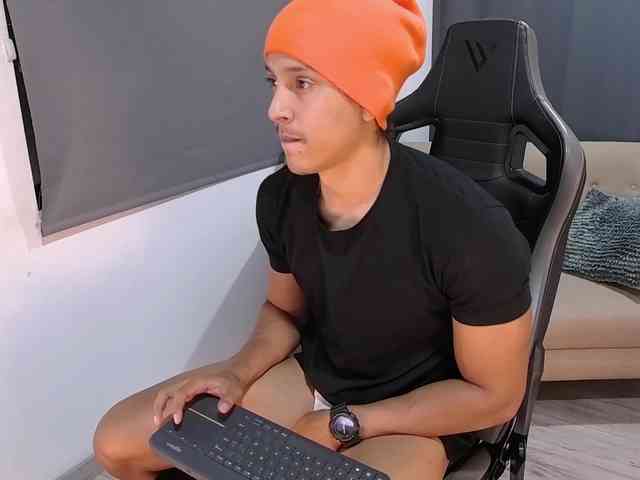 LiamVolkov LiamVolkov