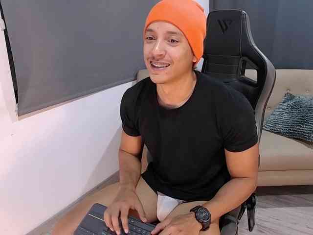 LiamVolkov LiamVolkov