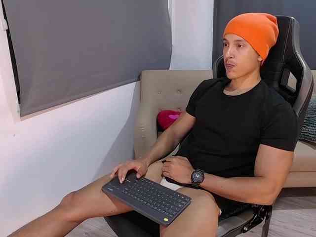 LiamVolkov LiamVolkov