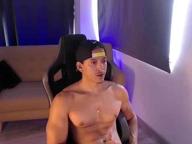 LiamVolkov LiamVolkov