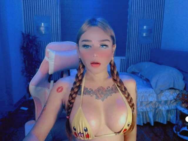 IM_YOUR_QUEEN