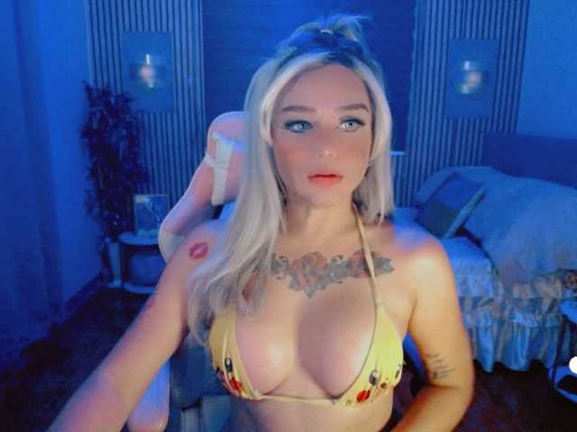 IM_YOUR_QUEEN