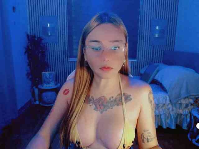 ayakusai Live Webcam on BongaCams