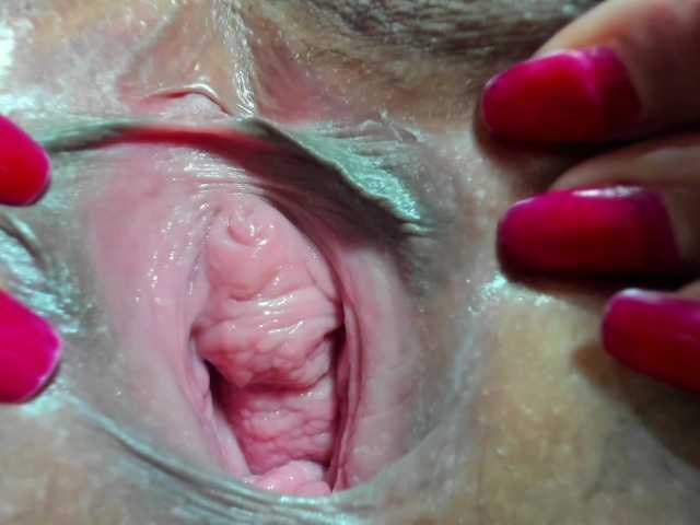 MadelineDollx's BongaCams show and profile