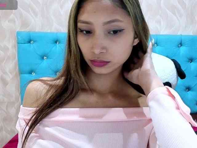 MadelineDollx webcam