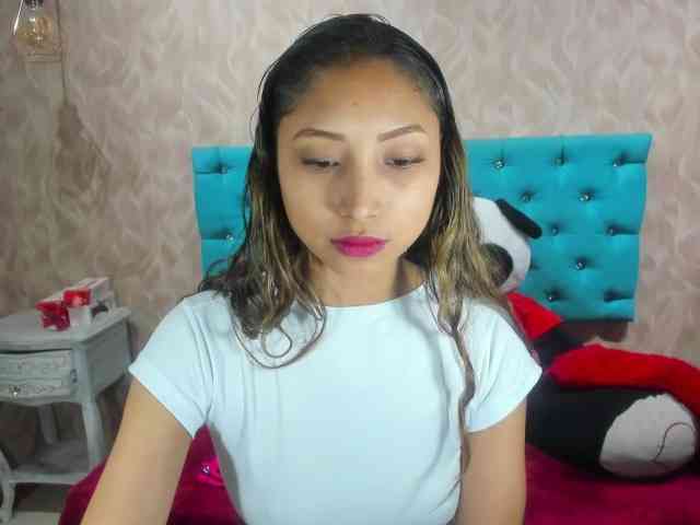 MadelineDollx webcam