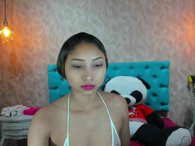 MadelineDollx webcam