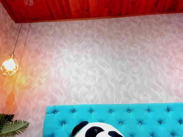 MadelineDollx webcam