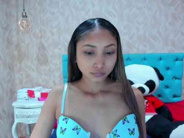 MadelineDollx webcam