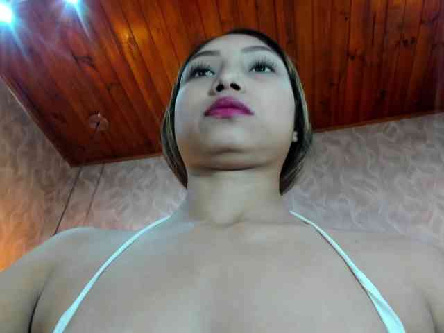 MadelineDollx webcam