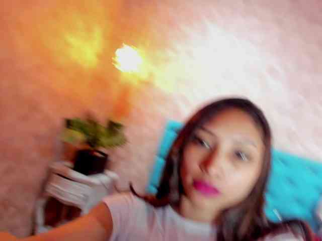 MadelineDollx webcam