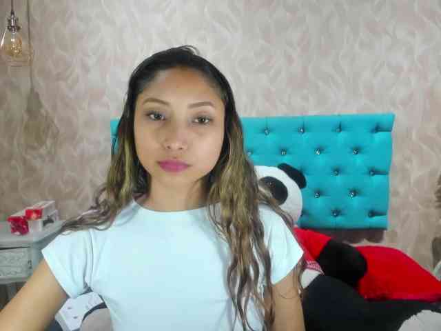 MadelineDollx webcam