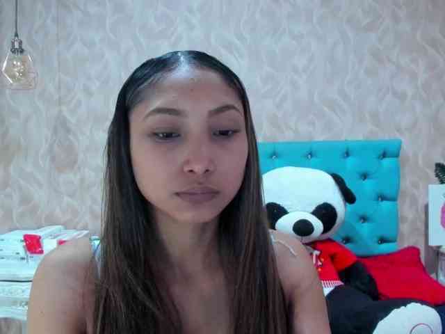 MadelineDollx webcam