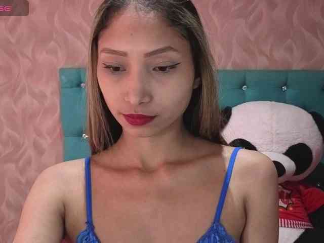 MadelineDollx webcam