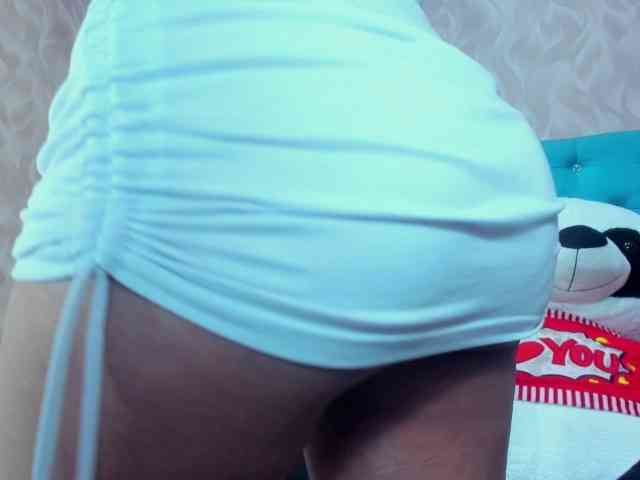 MadelineDollx webcam