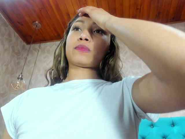 MadelineDollx webcam