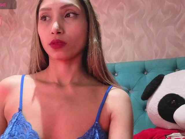 MadelineDollx webcam