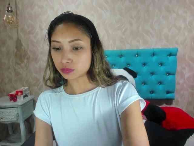 MadelineDollx webcam