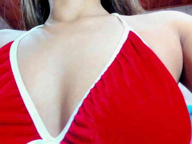 MadelineDollx webcam