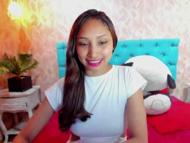 MadelineDollx webcam