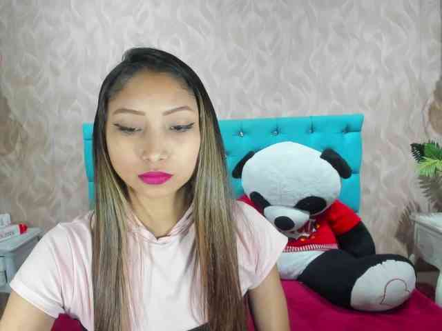 MadelineDollx webcam