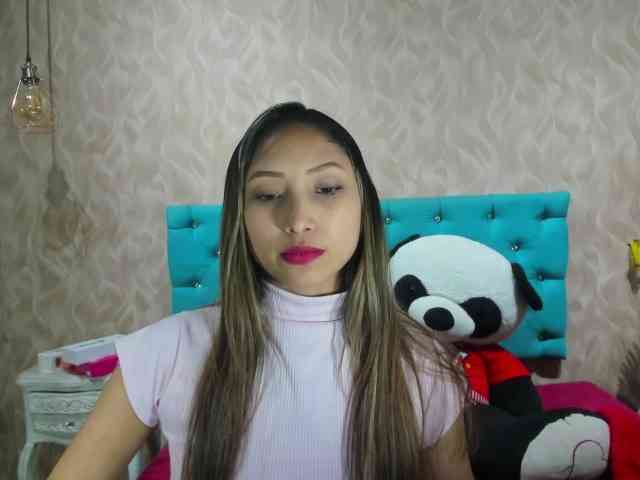 MadelineDollx webcam