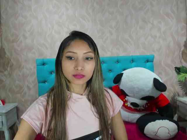 MadelineDollx webcam