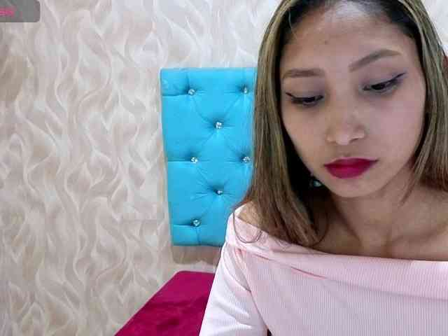 MadelineDollx webcam