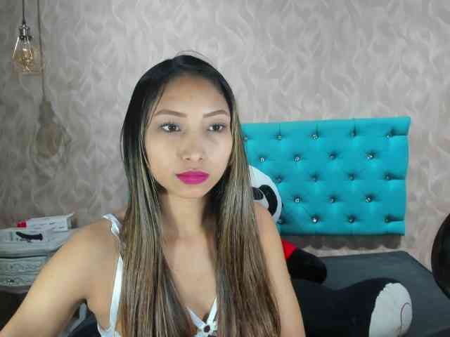 MadelineDollx Live Webcam on BongaCams