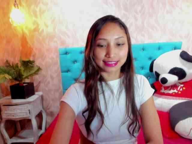 MadelineDollx webcam