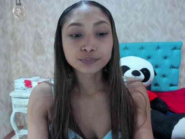 MadelineDollx webcam