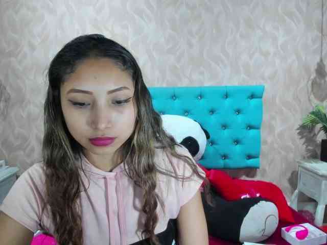 MadelineDollx webcam